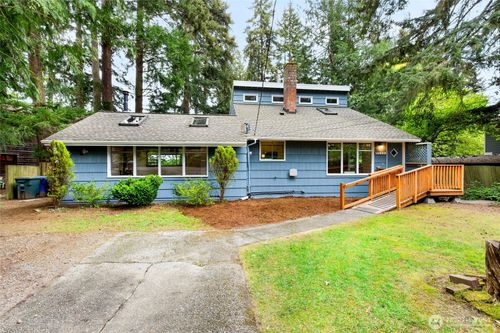 15822 34th Ave Ne, Lake Forest Park, WA, 98155-6543 | Card Image