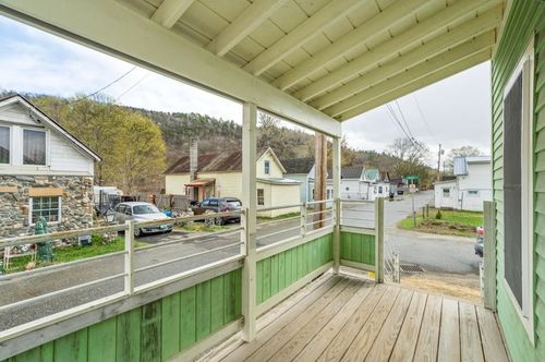 38 Jarvis St, Windsor, VT, 05089-1413 | Card Image
