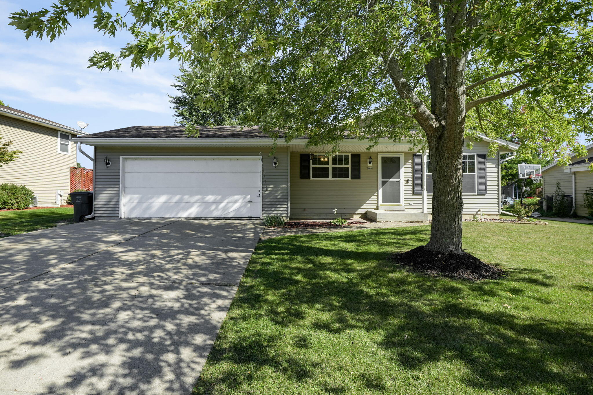 Poplar Grove Dr, Waterford, WI 53185