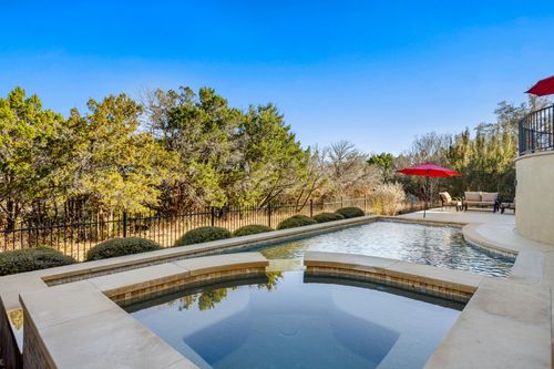 521 Horseback Holw, Austin, TX, 78732-2380 | Card Image