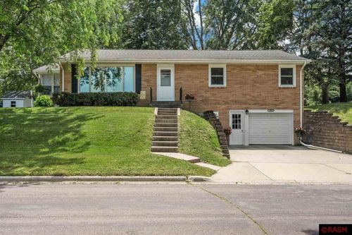 404 6th Ave Ne, Waseca, MN, 56093-3205 | Card Image