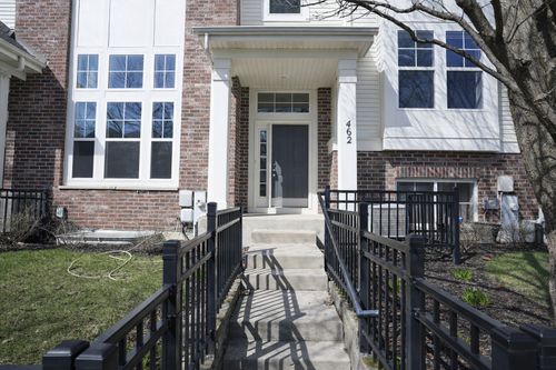 462 Grosvenor Ln, Aurora, IL, 60504-4412 | Card Image