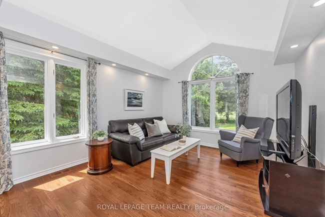 1536 Sherruby Way, House other with 4 bedrooms, 3 bathrooms and 10 parking in Kanata ON | Image 9