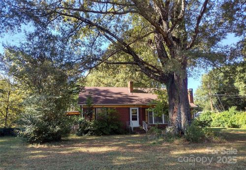 5441 Racine Ave, Charlotte, NC, 28269-4669 | Card Image