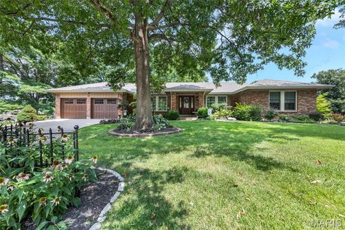 33 Ponce Ct, Lake St Louis, MO, 63367-1611 | Card Image