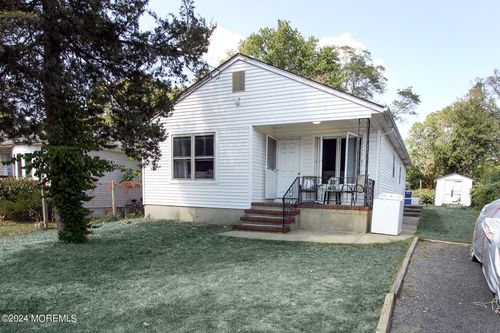 19 E 4th St, Howell, NJ, 07731-8596 | Card Image