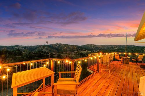 76 Sunnyhill Lane, Napa, CA, 94558 | Card Image
