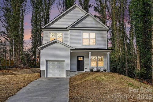 226 Oak Cir, Newton, NC, 28658-3613 | Card Image