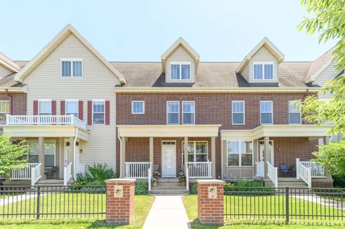 14 S Gardens Way, Fitchburg, WI, 53711 | Card Image
