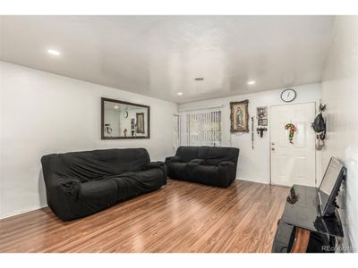 773 Tucson St, House other with 3 bedrooms, 1 bathrooms and null parking in Aurora CO | Image 3