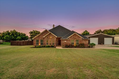 409 Emerald Ct, Burleson, TX, 76028-6738 | Card Image