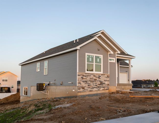 1219 Stone Ln, House other with 3 bedrooms, 2 bathrooms and null parking in Waverly IA | Image 7