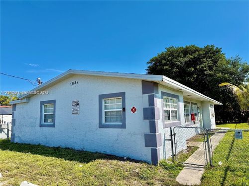 1041 Nw 7th Ct, Hallandale Beach, FL, 33009-2184 | Card Image