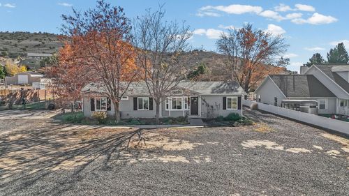 1217 W Topaz Rd, St George, UT, 84770-6045 | Card Image