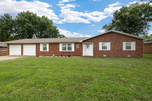 604 N Claud Ave, Bolivar, MO, 65613-1575 | Card Image