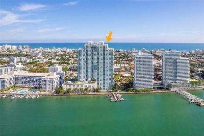 710 - 650 West Ave, Condo with 2 bedrooms, 2 bathrooms and null parking in Miami Beach FL | Image 2