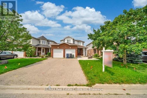 61 Moffatt Lane, Guelph, ON, N1G5E8 | Card Image