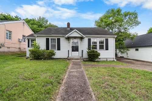 726 Richardson St, Clarksville, TN, 37040-3828 | Card Image