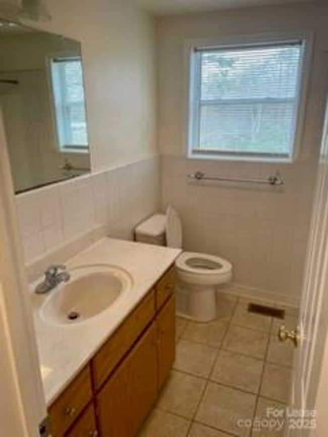 APT-3 - 635 Cemetery Loop, Condo with 2 bedrooms, 1 bathrooms and null parking in Hickory NC | Image 7