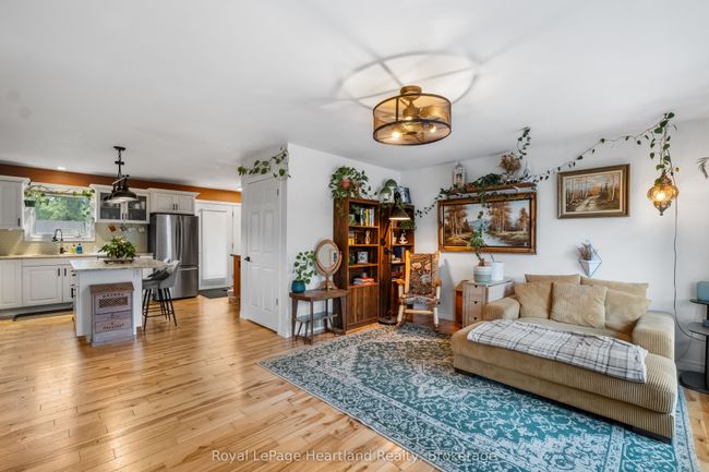 1 - 43 Raglan St E, House other with 3 bedrooms, 1 bathrooms and 1 parking in Goderich ON | Image 4
