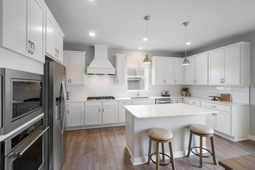 8433 Brumby Trl, Woodbury, MN, 55129-5750 | Card Image