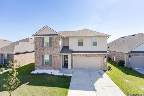 7520 Scarlet Oak Dr, Gonzales, LA, 70737-8142 | Card Image