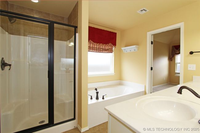 4520 S 204 Th East Ave, House other with 4 bedrooms, 2 bathrooms and null parking in Broken Arrow OK | Image 15