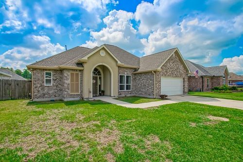 214 Hawthorn Dr, Luling, LA, 70070-3077 | Card Image