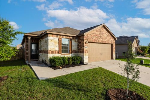 501 American Ave, Liberty Hill, TX, 78642-6413 | Card Image