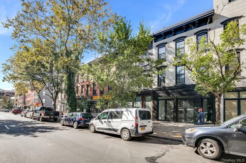 534 Court St, Brooklyn, NY, 11231-3923 | Card Image