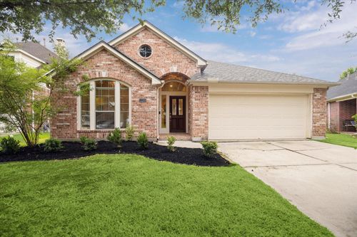13208 Moonlit Lake Ln, Pearland, TX, 77584-3729 | Card Image
