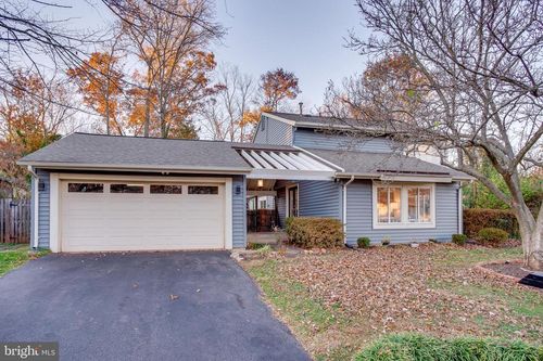 126 Hillsdale Dr, STERLING, VA, 20164-1201 | Card Image