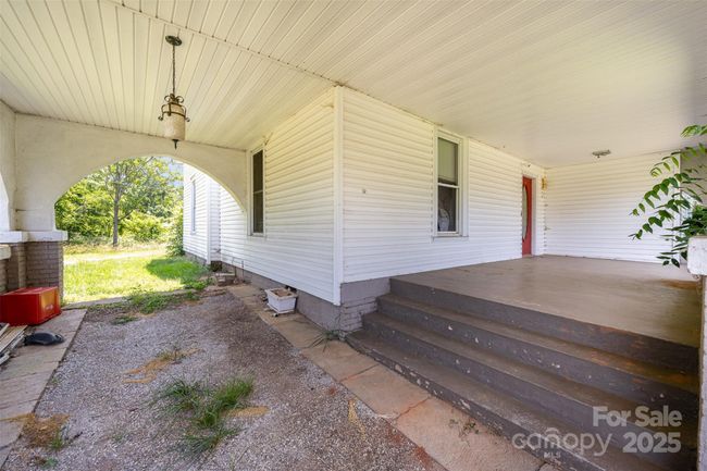 1637 N College Ave, House other with 4 bedrooms, 2 bathrooms and null parking in Newton NC | Image 6
