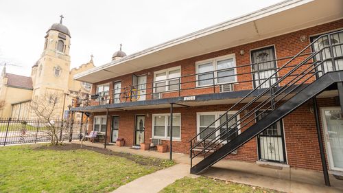 6-4700 N Ashland Ave, Chicago, IL, 60640-3470 | Card Image