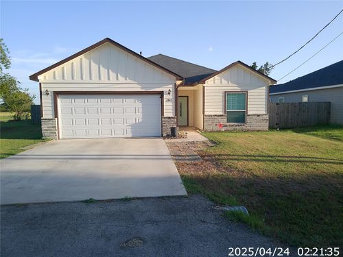 1027 Wallace St, Columbus, TX, 78934-2527 | Card Image