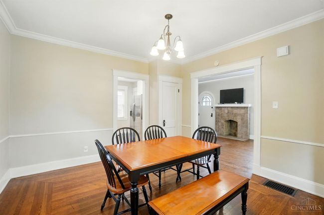 3933 Vine St, House other with 2 bedrooms, 2 bathrooms and null parking in Cincinnati OH | Image 12