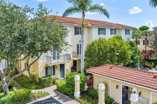 unit-40-2502 N Dixie Hwy, Lake Worth Beach, FL, 33460-6272 | Card Image