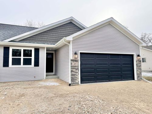 141 Orchid Avenue, Stoughton, WI, 53589 | Card Image