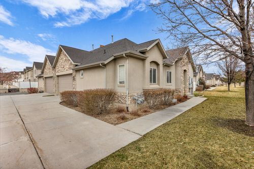 10819 S Wynview Ln, South Jordan, UT, 84095-8466 | Card Image