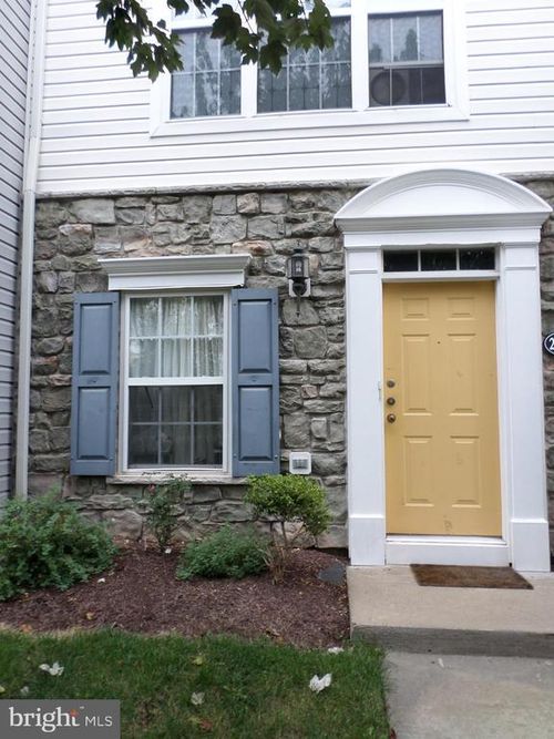 21836-21836 Goodwood Ter, ASHBURN, VA, 20147-6726 | Card Image
