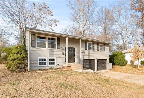 10314 W 73rd St, Shawnee, KS, 66203-4502 | Card Image