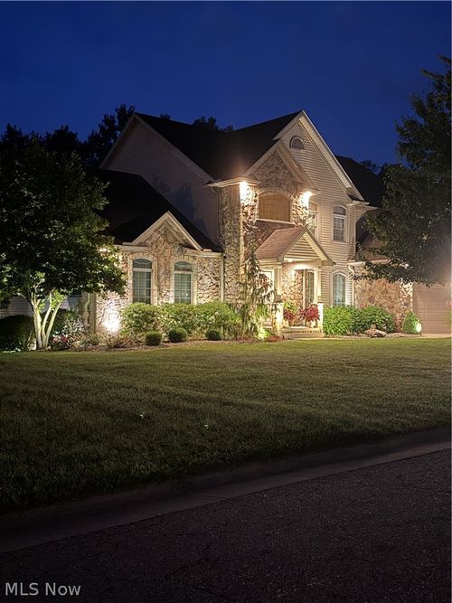 8808 Eastlynn Ave Nw, Massillon, OH, 44646-0600 | Card Image