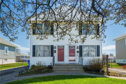 43 N Sharon Street, East Providence, RI, 02914 | Card Image