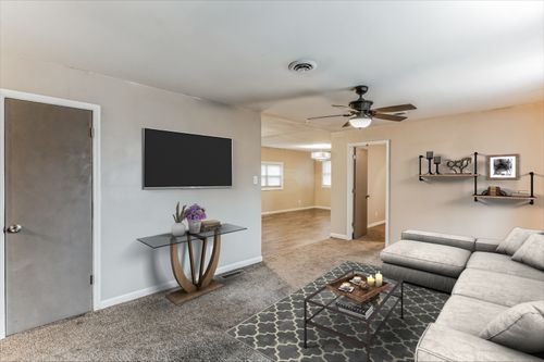 117 Leonard Dr, Cahokia, IL, 62206-2422 | Card Image