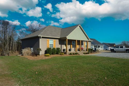 720 Armstrong Rd, Castalian Springs, TN, 37031-5533 | Card Image