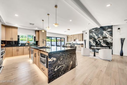 5125 E Mulberry Dr, Phoenix, AZ, 85018-6619 | Card Image