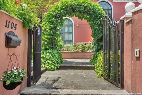 4-11-04 Malba Dr, Malba, NY, 11357-1055 | Card Image