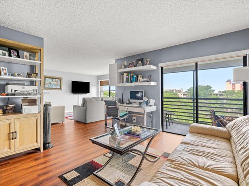 2314 S Cypress Bend Dr, Pompano Beach, FL, 33069-4410 | Card Image