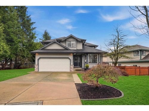 17882 68 Ave, Surrey, BC, V3S9E2 | Card Image