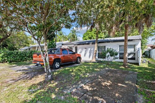 2227 Cleveland St, Hollywood, FL, 33020-3043 | Card Image
